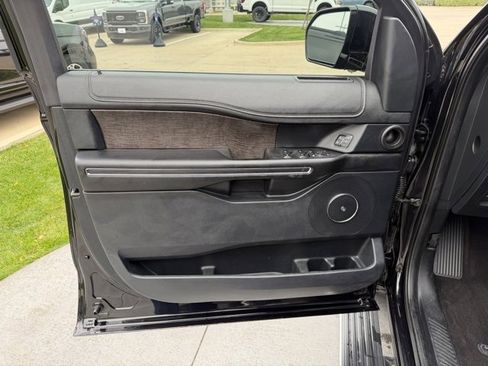 Used 2020 Ford Expedition Limited w/ Texas Edition Package image 10