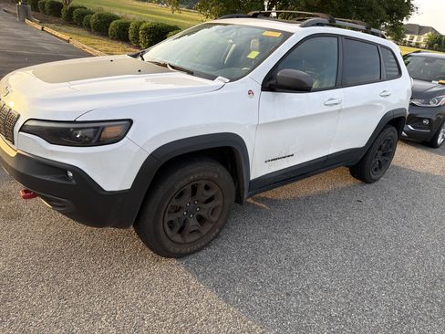 Used 2021 Jeep Cherokee Trailhawk w/ Sun, Sound & Nav Group AWD/4WD image 7
