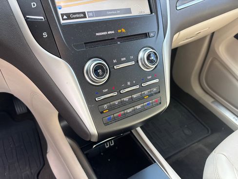 Used 2019 Lincoln MKC Reserve w/ MKC Climate Package AWD/4WD image 21