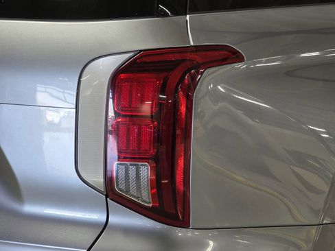 Used 2020 Hyundai Palisade Limited image 12