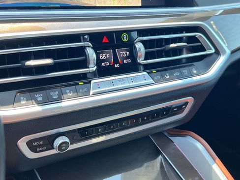 Used 2022 BMW X6 xDrive40i w/ Executive Package image 27