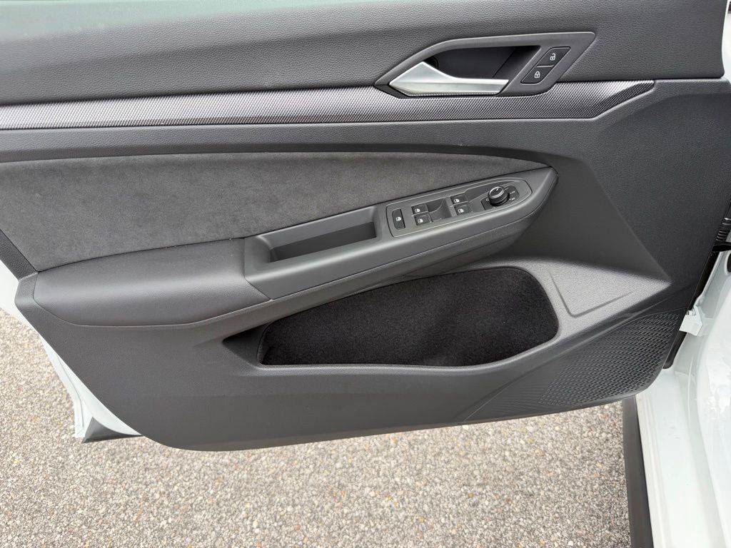 New 2026 Volkswagen GTI SE FWD image 22