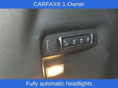 Used 2018 Ford Explorer Limited w/ Ford Safe & Smart Package image 29