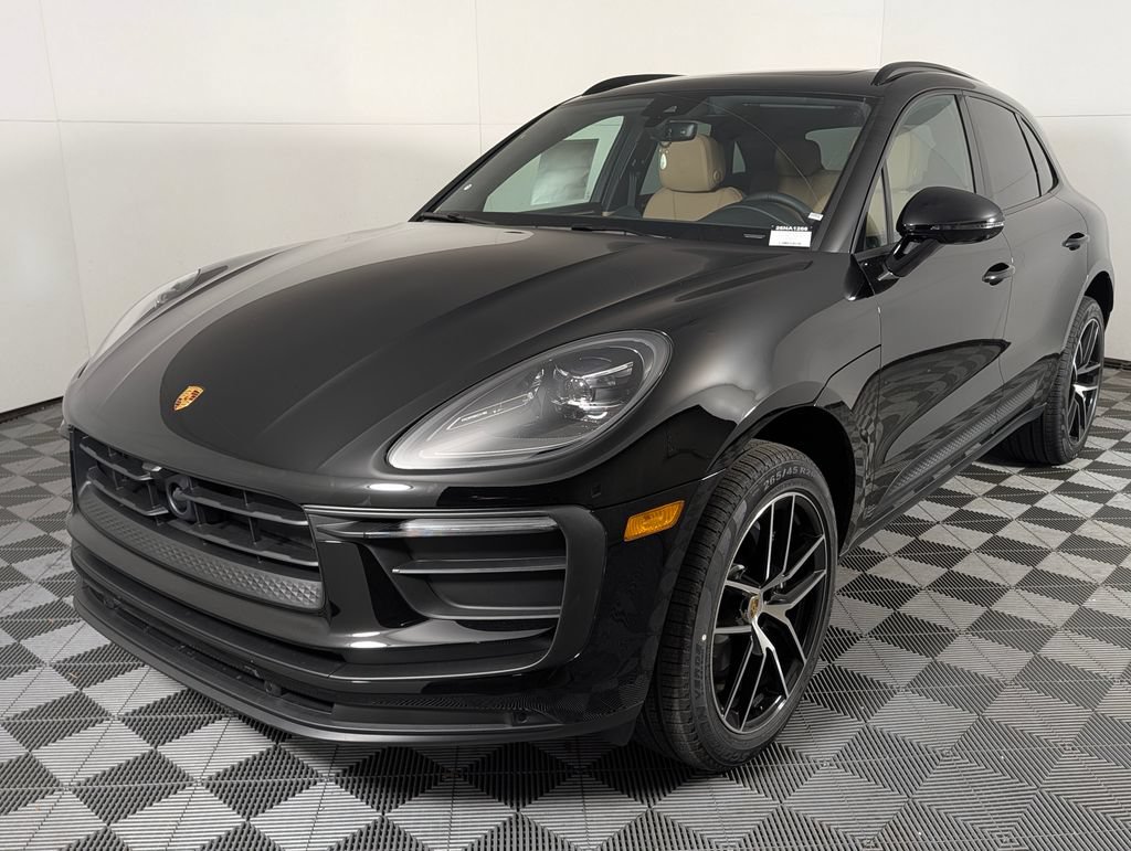 Certified 2026 Porsche Macan AWD/4WD image 1