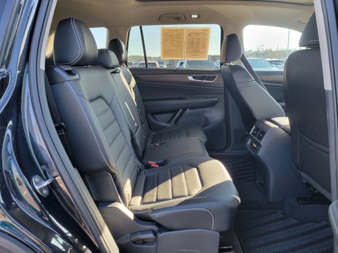 Used 2024 Volkswagen Atlas SEL image 31