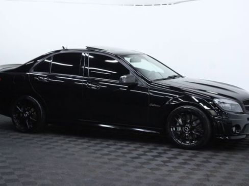 Used 2011 Mercedes-Benz C 63 AMG Sedan w/ Multimedia Pkg image 4