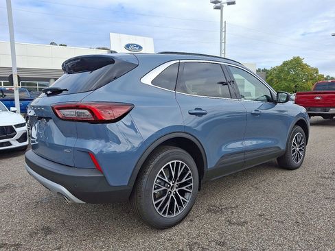 New 2026 Ford Escape Plug-in Hybrid image 7