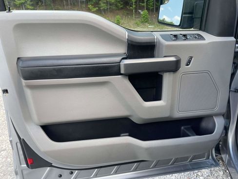 Used 2020 Ford F150 XLT w/ Equipment Group 301A Mid RWD image 5