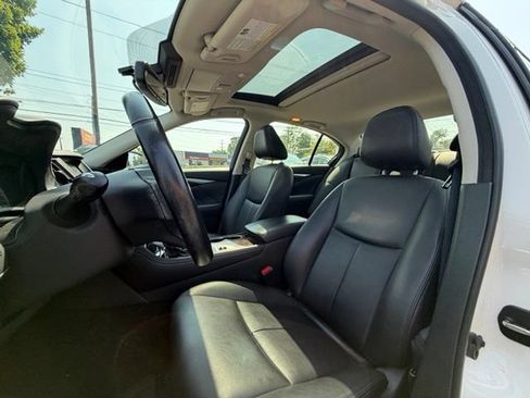 Used 2019 INFINITI Q50 Luxe w/ Essential Package (3.0T Luxe) AWD/4WD image 19