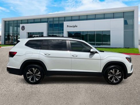 New 2026 Volkswagen Atlas SE FWD image 4