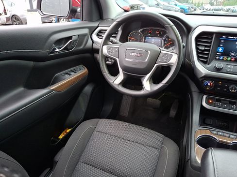 Certified 2023 GMC Acadia SLE image 14