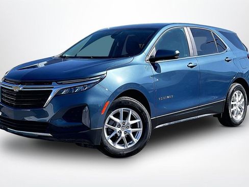 Used 2024 Chevrolet Equinox LT image 3