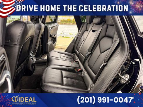 Used 2017 Porsche Macan S AWD/4WD image 12