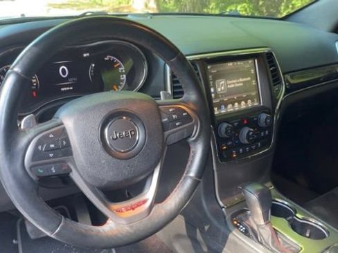 Used 2017 Jeep Grand Cherokee Trailhawk AWD/4WD image 6