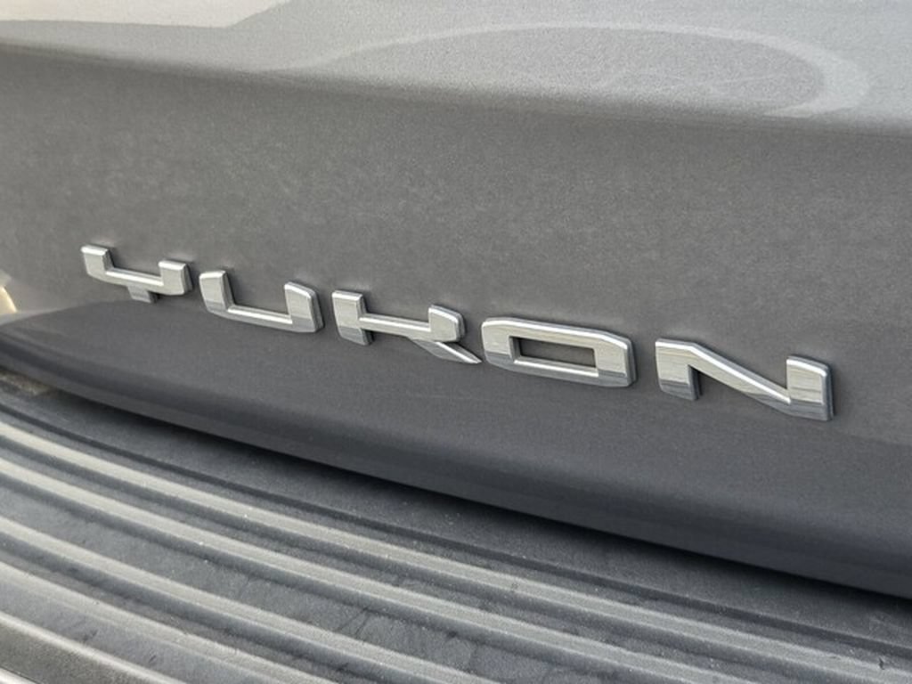 Used 2021 GMC Yukon SLT AWD/4WD image 12