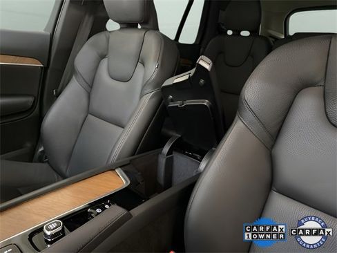 Used 2025 Volvo XC90 B6 Plus image 54