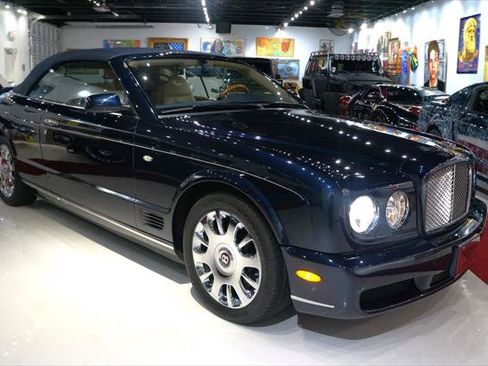 Used 2007 Bentley Azure image 3