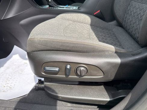 Used 2022 Chevrolet Equinox LT AWD/4WD image 26