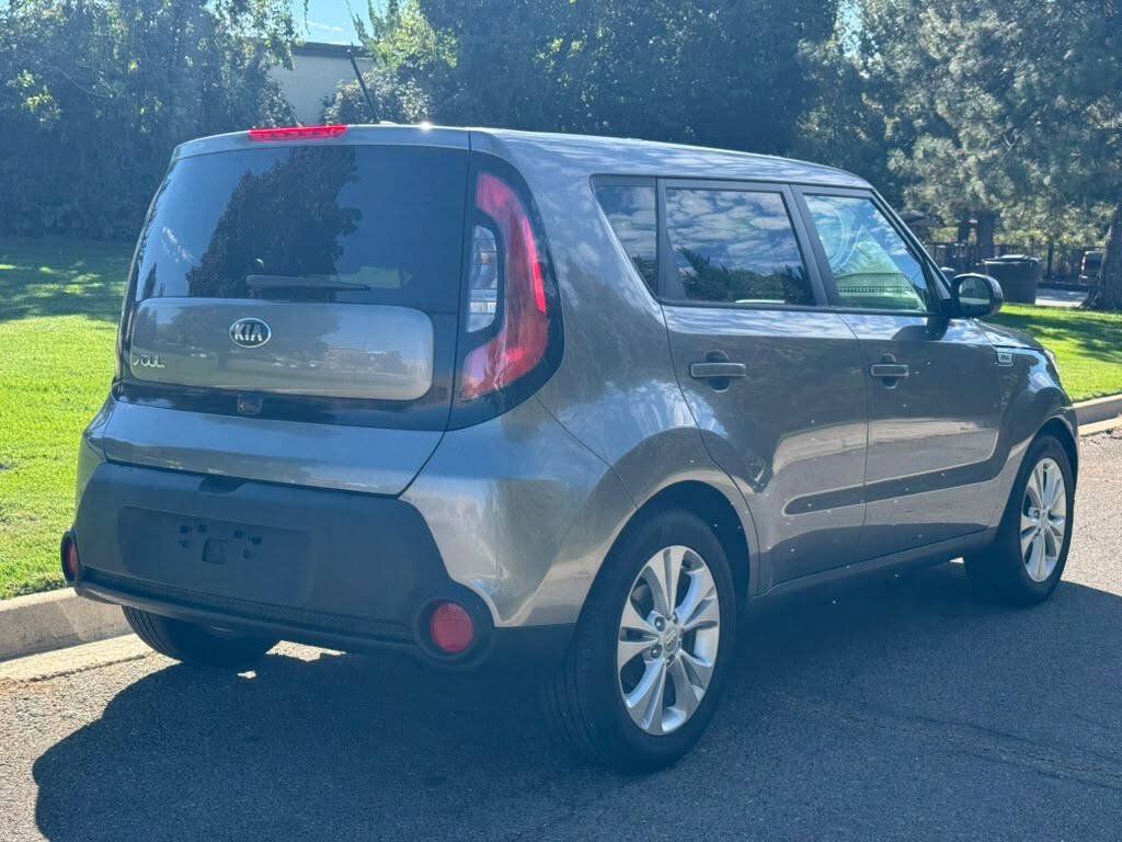 Used 2015 Kia Soul + FWD image 3
