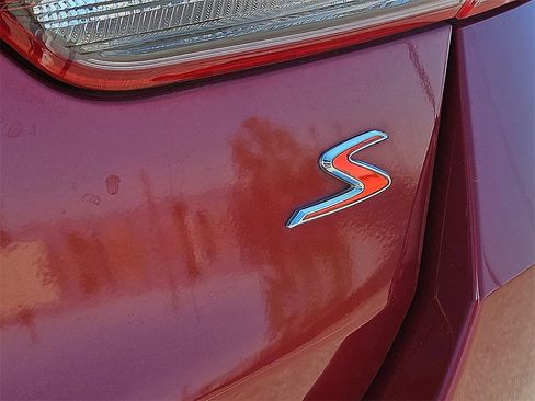 Used 2018 Kia Optima S w/ Panoramic Sunroof Package image 13