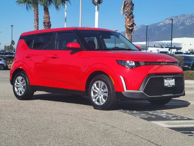 Used 2025 Kia Soul LX FWD image 34
