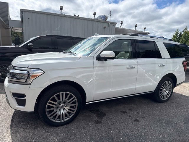 Used 2023 Ford Expedition Limited RWD image 4
