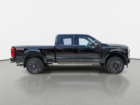 Used 2026 Ford F250 Platinum w/ FX4 Off-Road Package AWD/4WD image 2