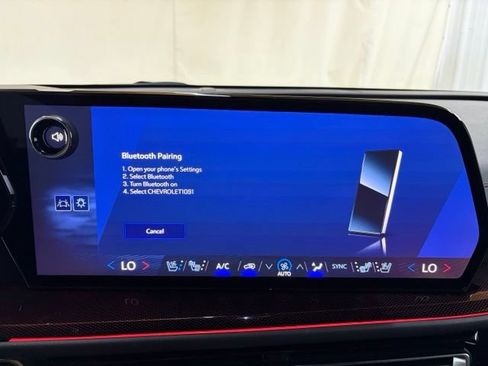 Used 2024 Chevrolet Traverse RS AWD/4WD image 68