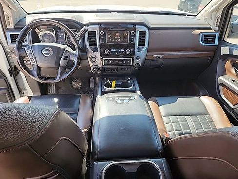 Used 2019 Nissan Titan Platinum Reserve AWD/4WD image 36