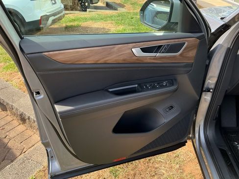 New 2026 Volkswagen Atlas SE image 31