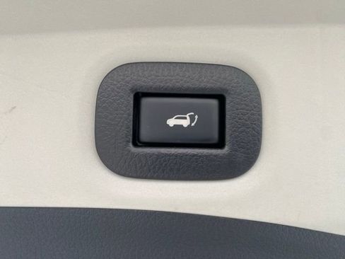 Used 2015 Nissan Rogue SL AWD/4WD image 9