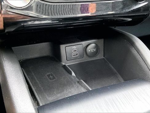 Certified 2025 Ford Escape SE w/ PHEV Premium Package FWD image 27