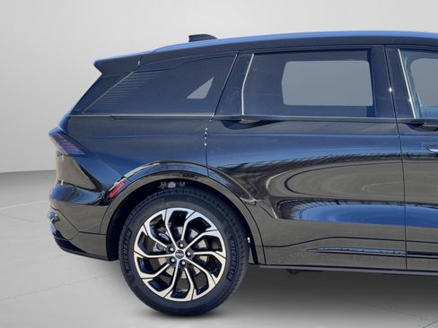 New 2026 Lincoln Nautilus Reserve image 12