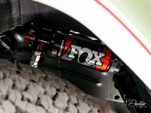 Used 2025 Ford Bronco Badlands image 3