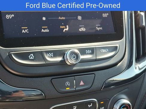 Used 2023 Chevrolet Equinox RS AWD/4WD image 18
