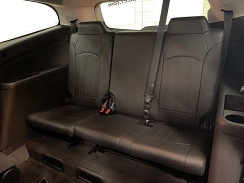 Used 2016 Chevrolet Traverse LTZ AWD/4WD image 23