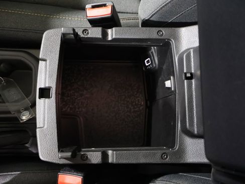 Certified 2025 Jeep Wrangler Willys image 34