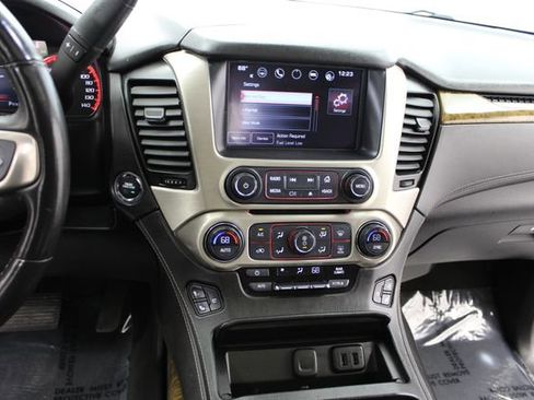 Used 2016 GMC Yukon Denali w/ Open Road Package AWD/4WD image 18