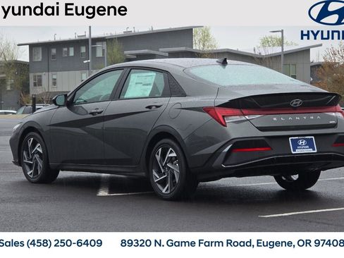 New 2025 Hyundai Elantra SEL image 7