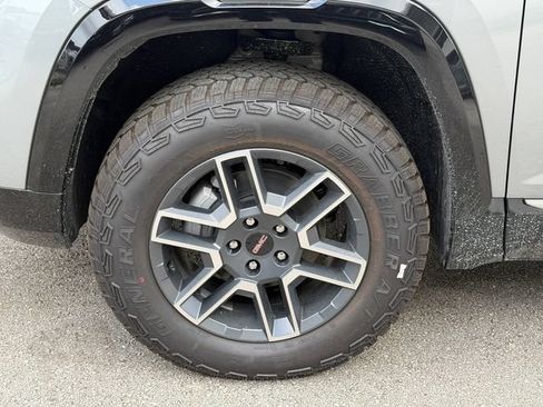 New 2026 GMC Terrain AT4 w/ Technology Package II AWD/4WD image 11