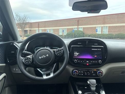 Certified 2024 Kia Soul EX image 24