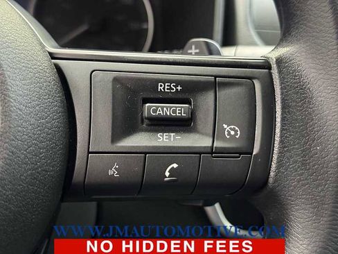 Used 2023 Nissan Rogue S image 37