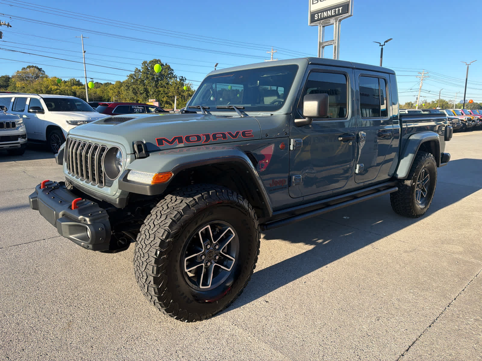 Used 2024 Jeep Gladiator Mojave AWD/4WD image 1