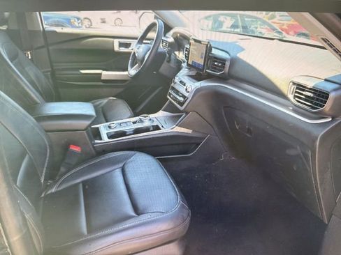 Used 2023 Ford Explorer XLT w/ Equipment Group 202A image 20