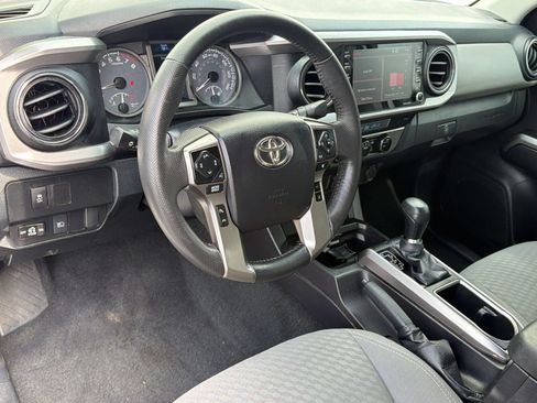 Used 2021 Toyota Tacoma SR5 RWD image 4