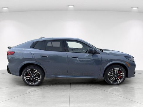 New 2026 BMW X2 xDrive28i w/ Technology Package AWD/4WD image 3