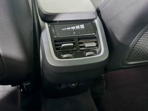 Used 2022 Volvo XC90 T6 Momentum w/ Advanced Package image 29