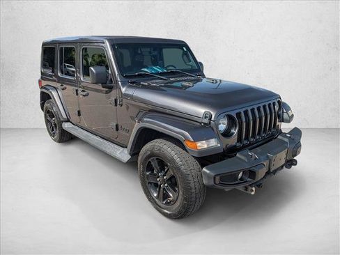 Used 2019 Jeep Wrangler Unlimited Sahara AWD/4WD image 3