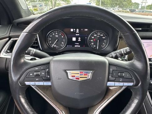 Used 2020 Cadillac XT6 Premium Luxury w/ Platinum Package FWD image 27