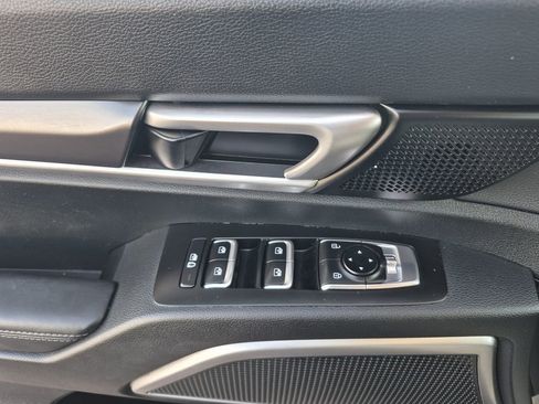 Used 2025 Kia Telluride S image 9